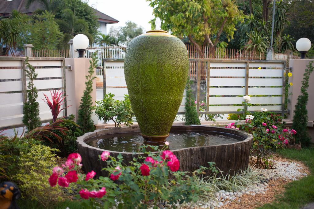 Baan Sanpoom Hotel Phitszanulok Kültér fotó