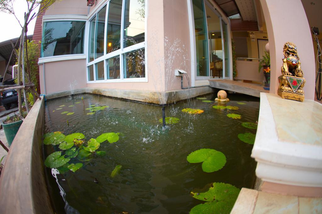 Baan Sanpoom Hotel Phitszanulok Kültér fotó