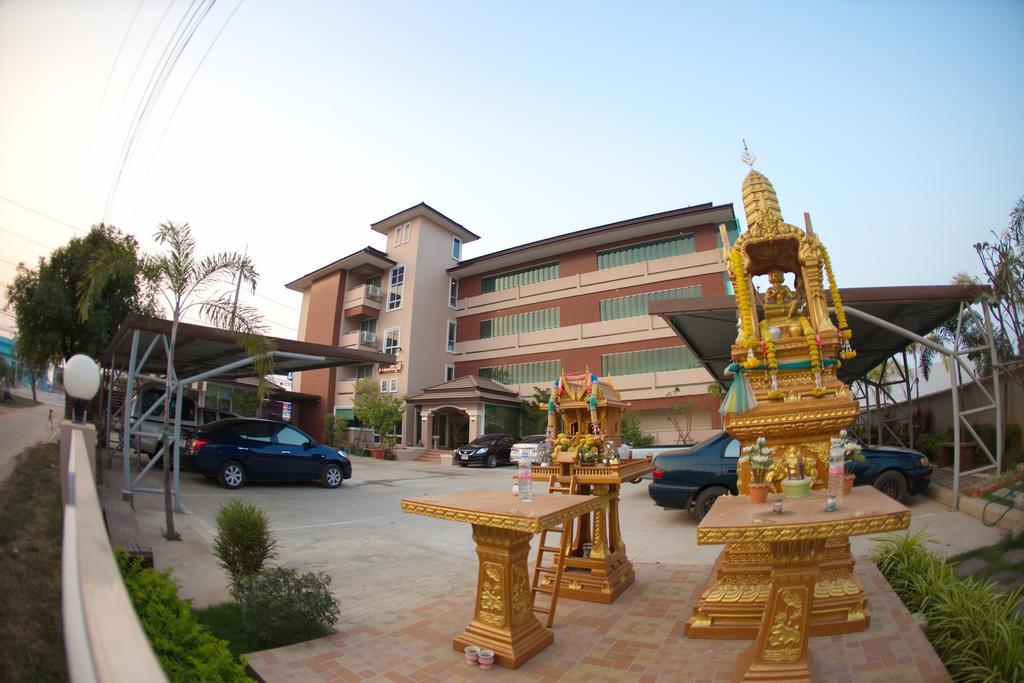 Baan Sanpoom Hotel Phitszanulok Kültér fotó